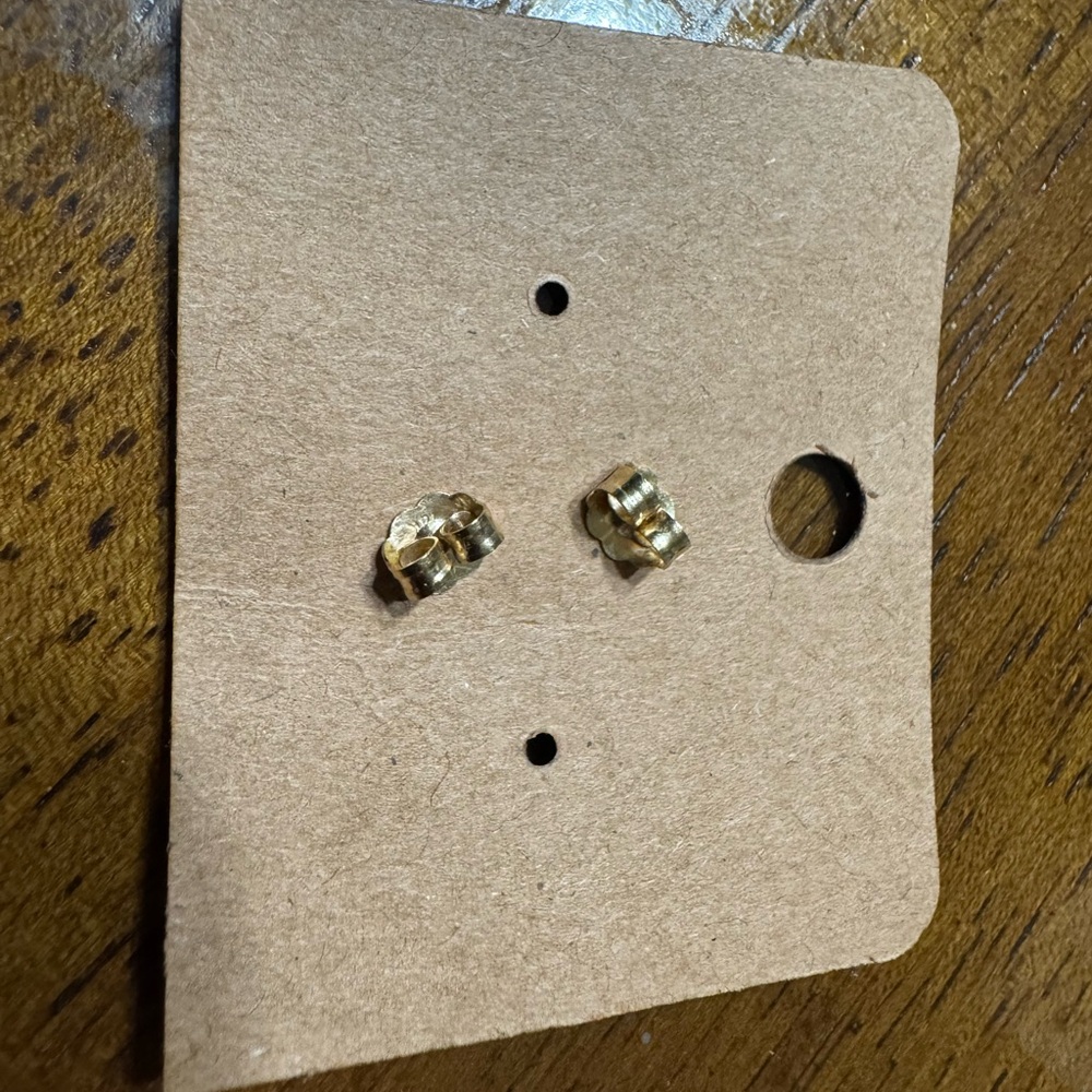 Vintage 14k Gold Cat Stud Earrings - Picture 2 of 3